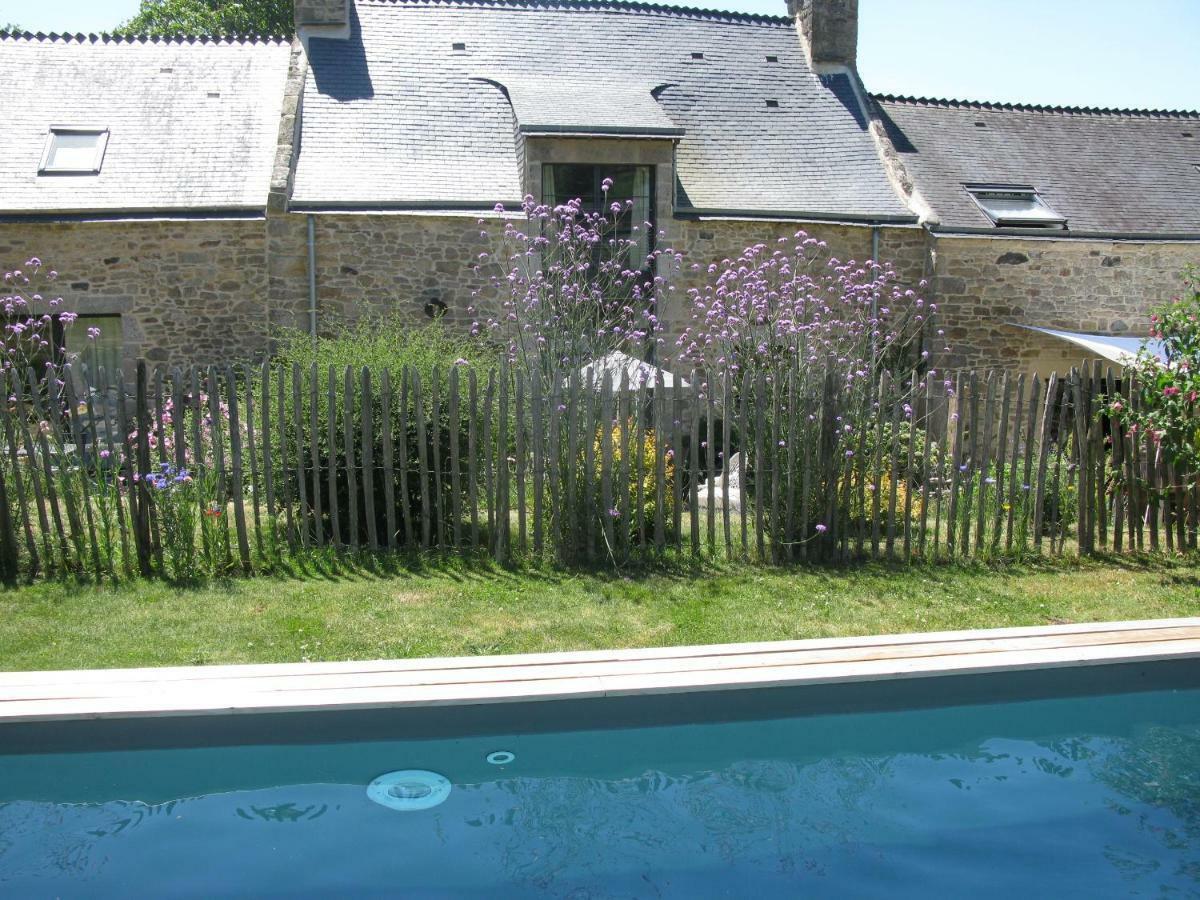 La Chambre Du Grand Val Caden 外观 照片