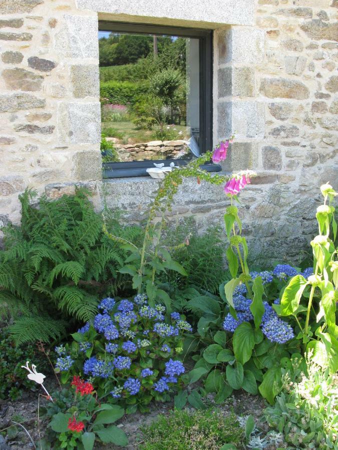 La Chambre Du Grand Val Caden 外观 照片